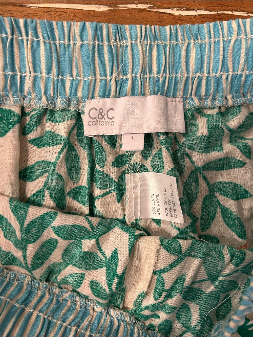 Tropical Orange Palm Two-Piece Set. C&C California. Large. - Picture 5 of 10